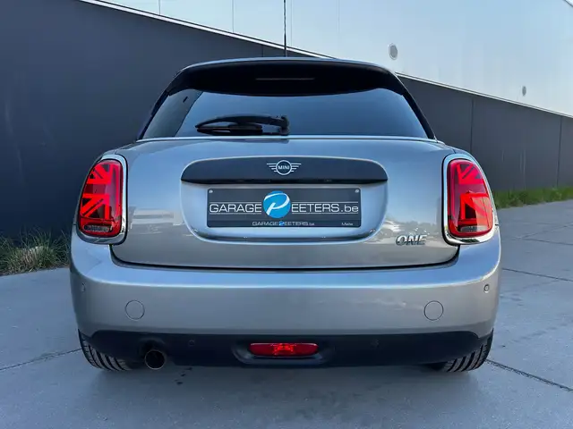 Mini Cooper Cooper view 4