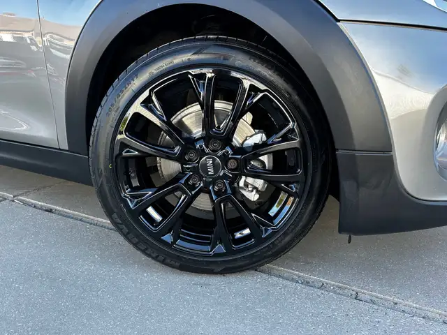 Mini Cooper Cooper view 8
