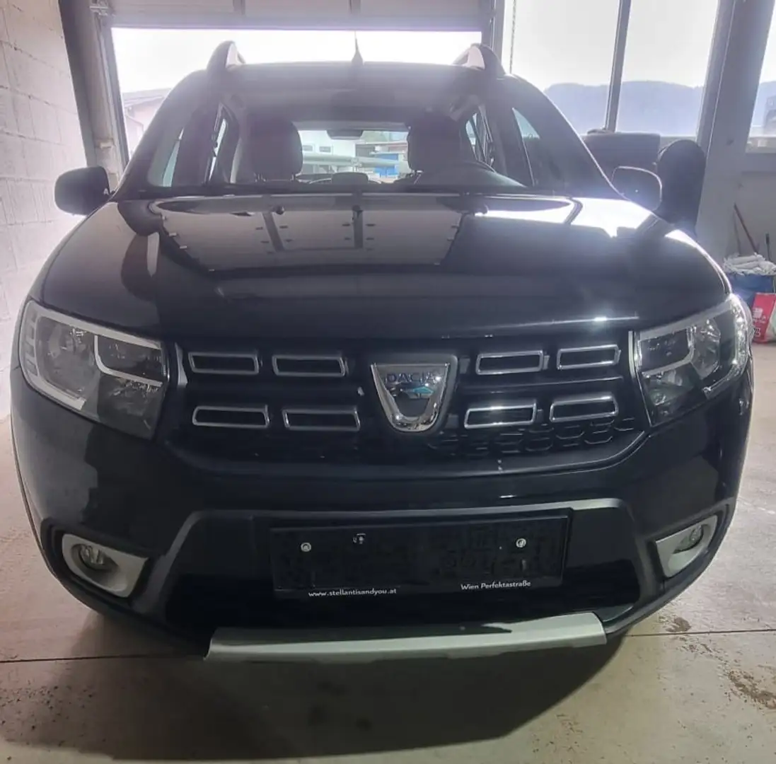 Dacia Sandero Stepway Celebration Schwarz - 2