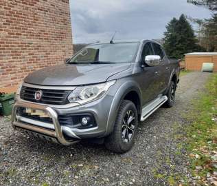 Fullback 2.4 D 4WD LX