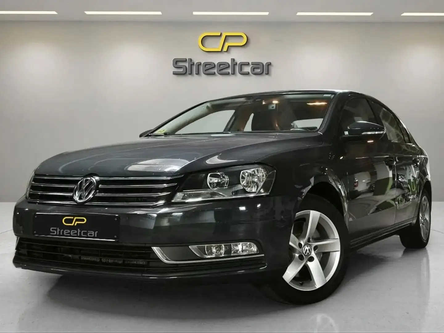 Volkswagen Passat Variant 1.6TDI Bluemotion Gris - 1