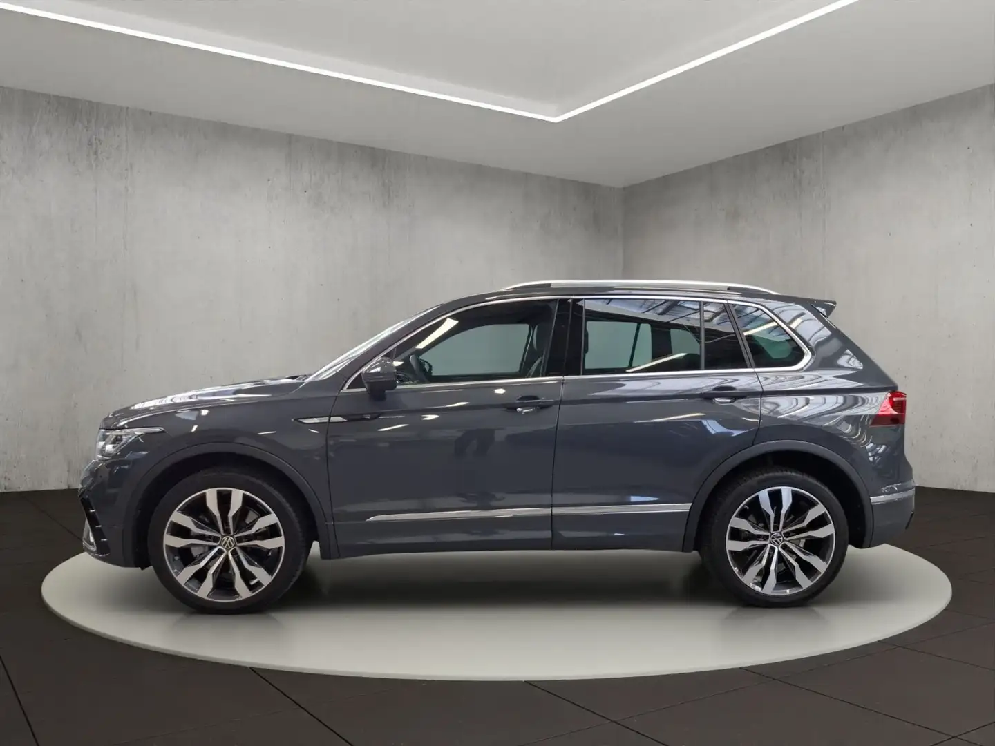Volkswagen Tiguan R-Line 4Motion 2.0 TSI 7-Gang DSG Grau - 2