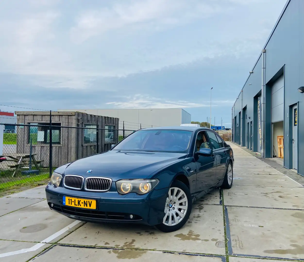 BMW 745 745i Blauw - 1