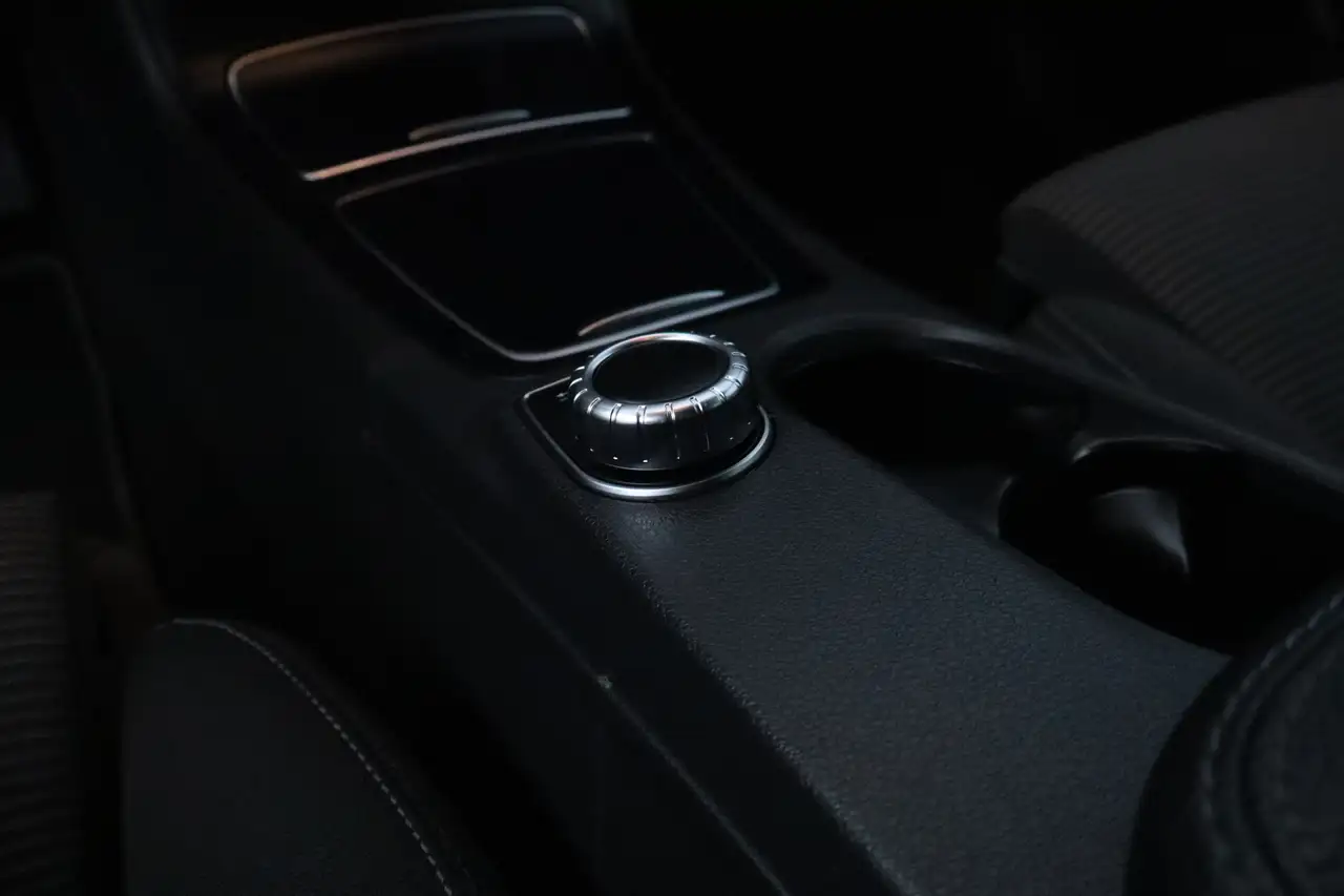 Mercedes-Benz B 180 — photo 30 sur 37