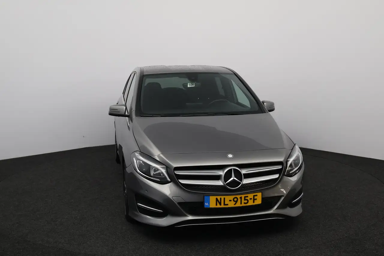 Mercedes-Benz B 180 — photo 8 sur 37