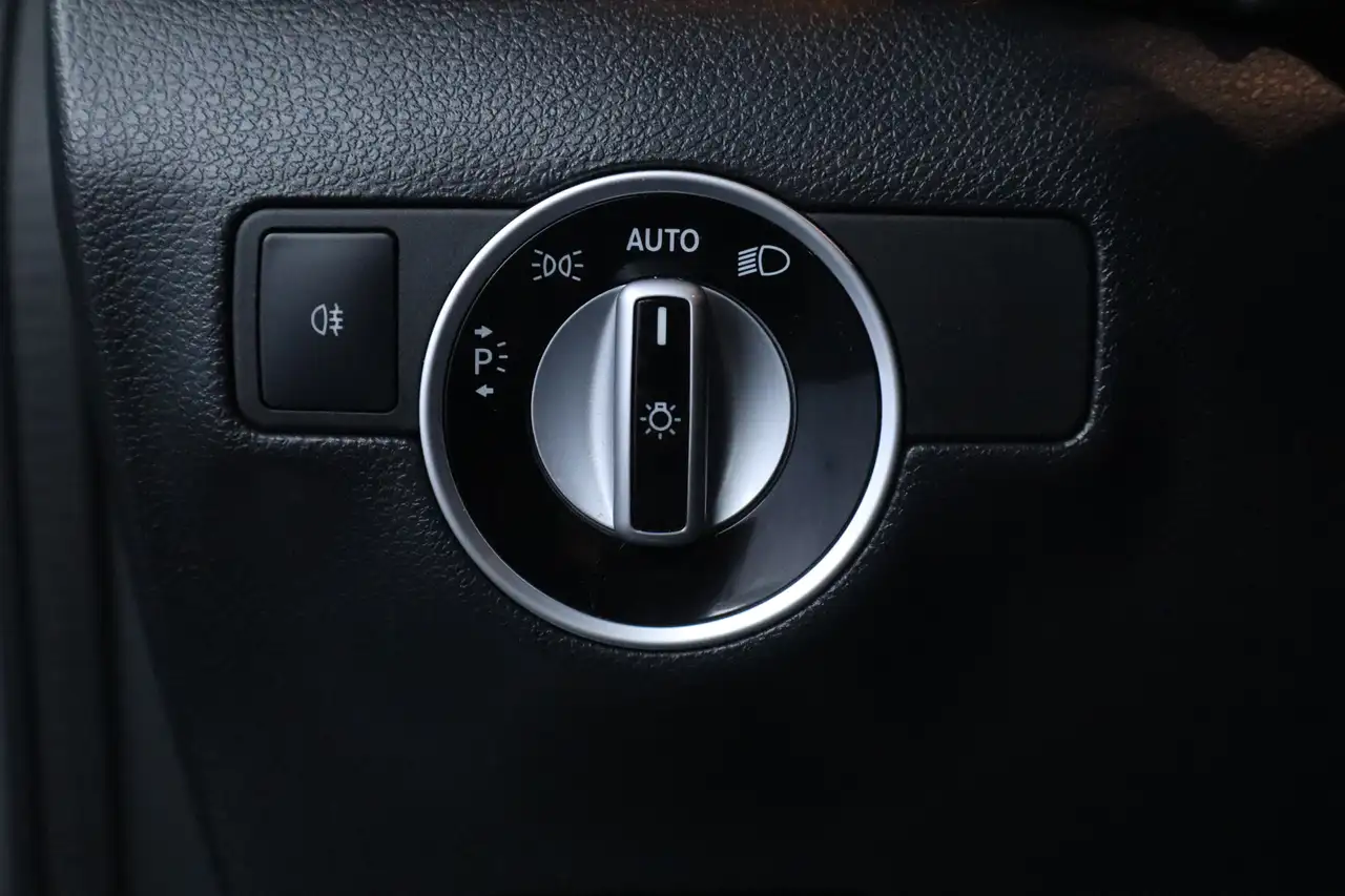 Mercedes-Benz B 180 — photo 25 sur 37