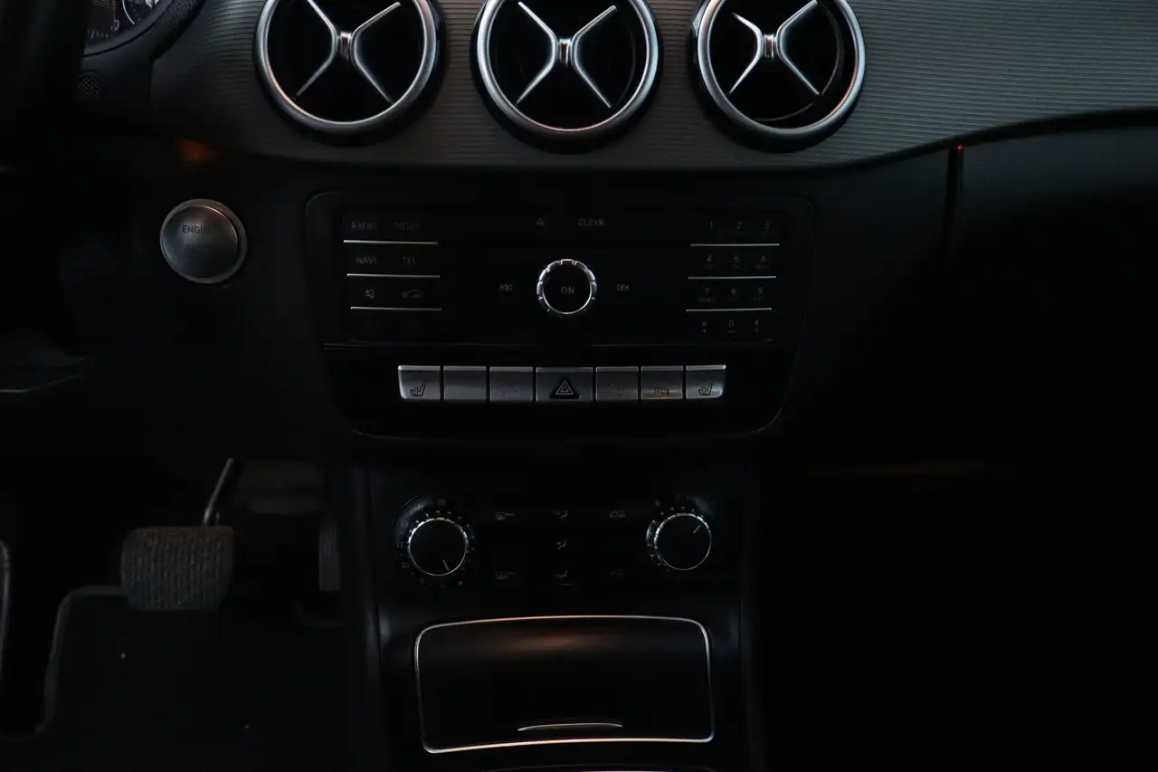 Mercedes-Benz B 180 — photo 31 sur 37