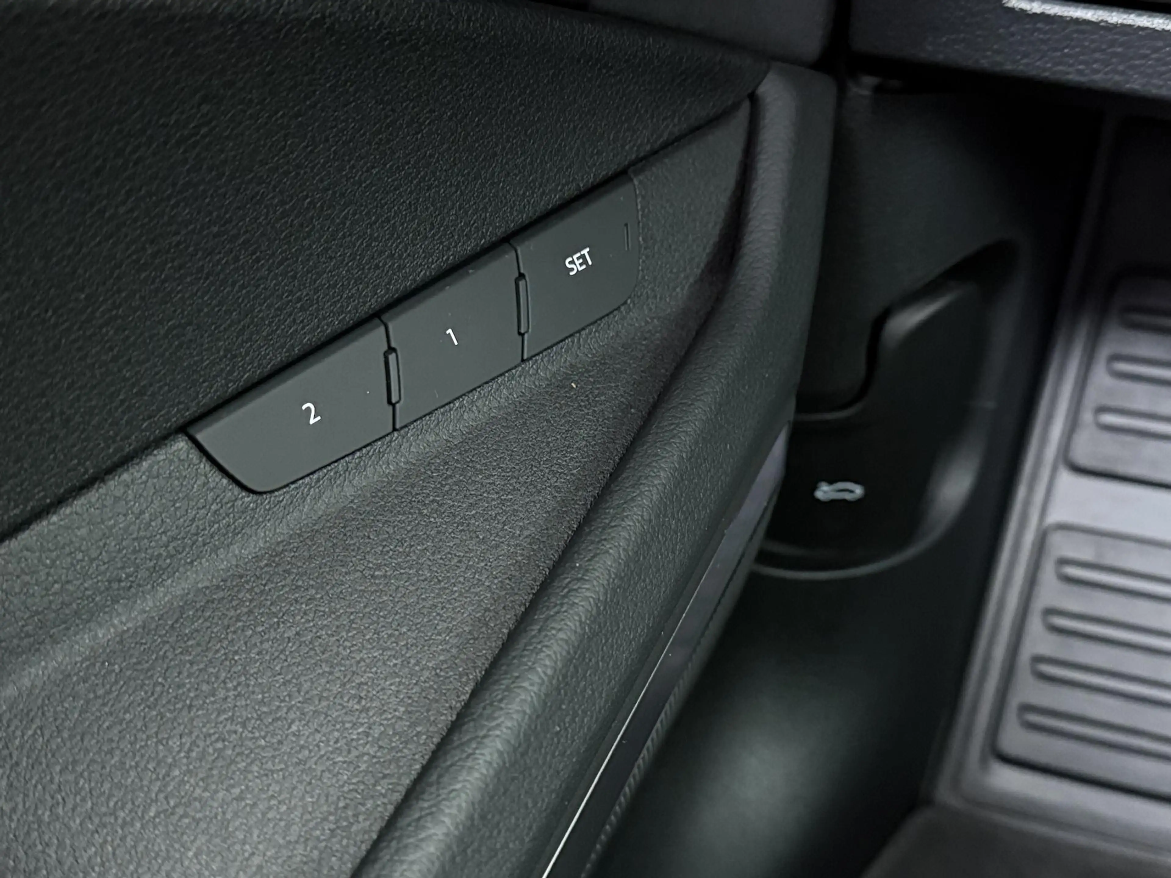 Audi Q8 e-tron 55 quattro S Edition Competition 115 kWh | 408 PK — photo 15