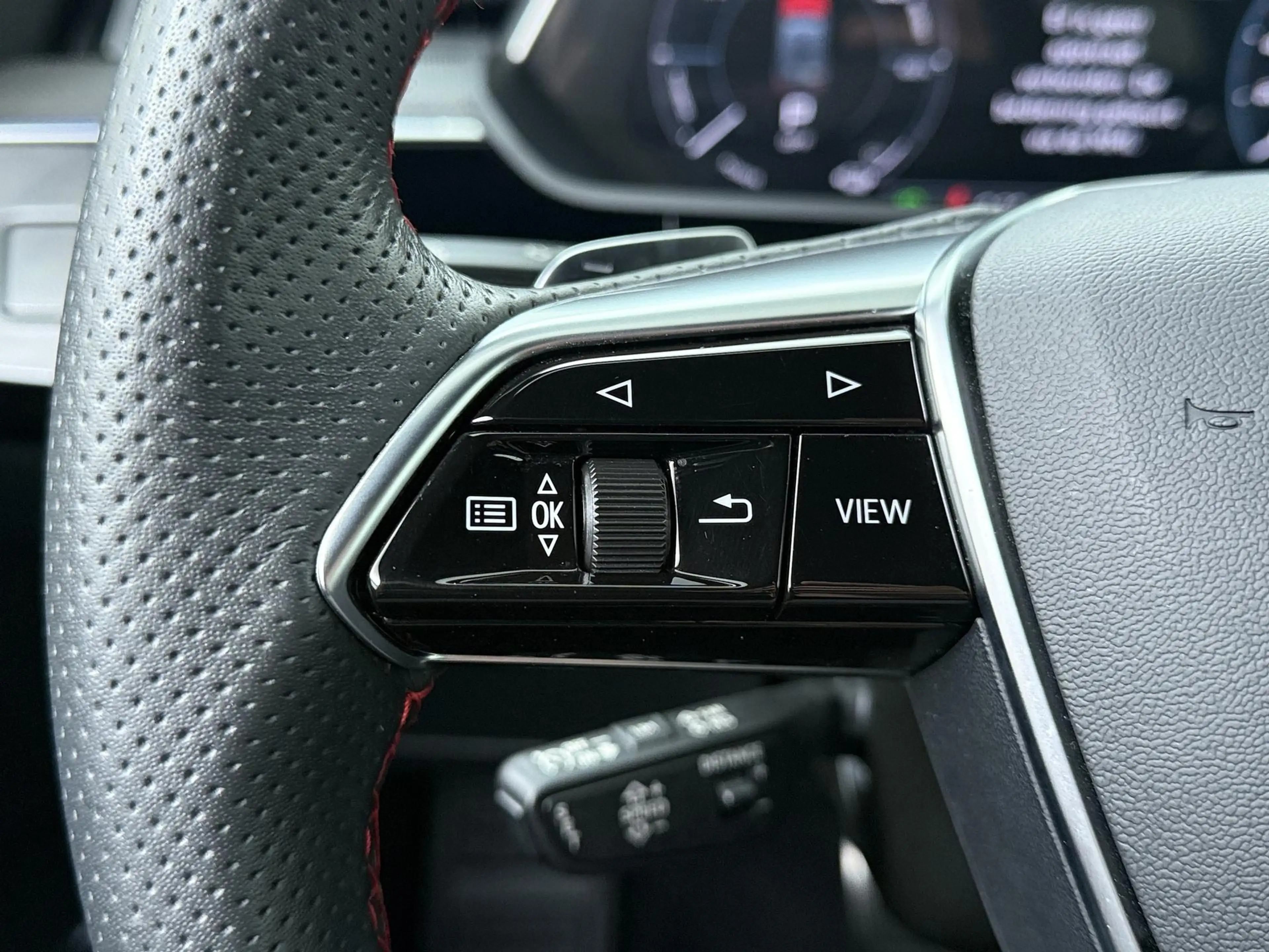 Audi Q8 e-tron 55 quattro S Edition Competition 115 kWh | 408 PK — photo 7