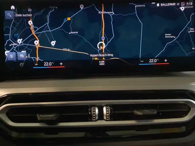 BMW 3 Series view 12
