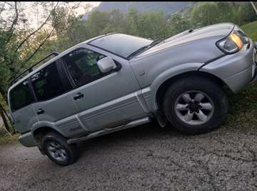 Terrano II 2000 5p 2.7 tdi Luxury