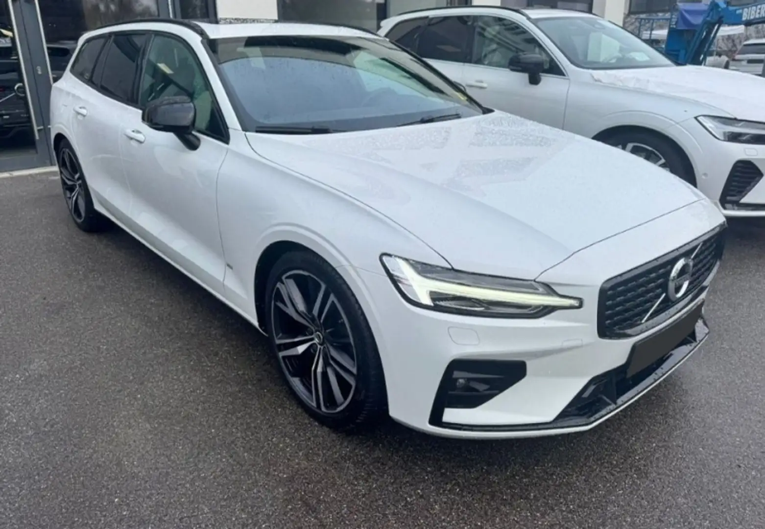 Volvo V60 B4 (d) Geartronic R-design Bianco - 2