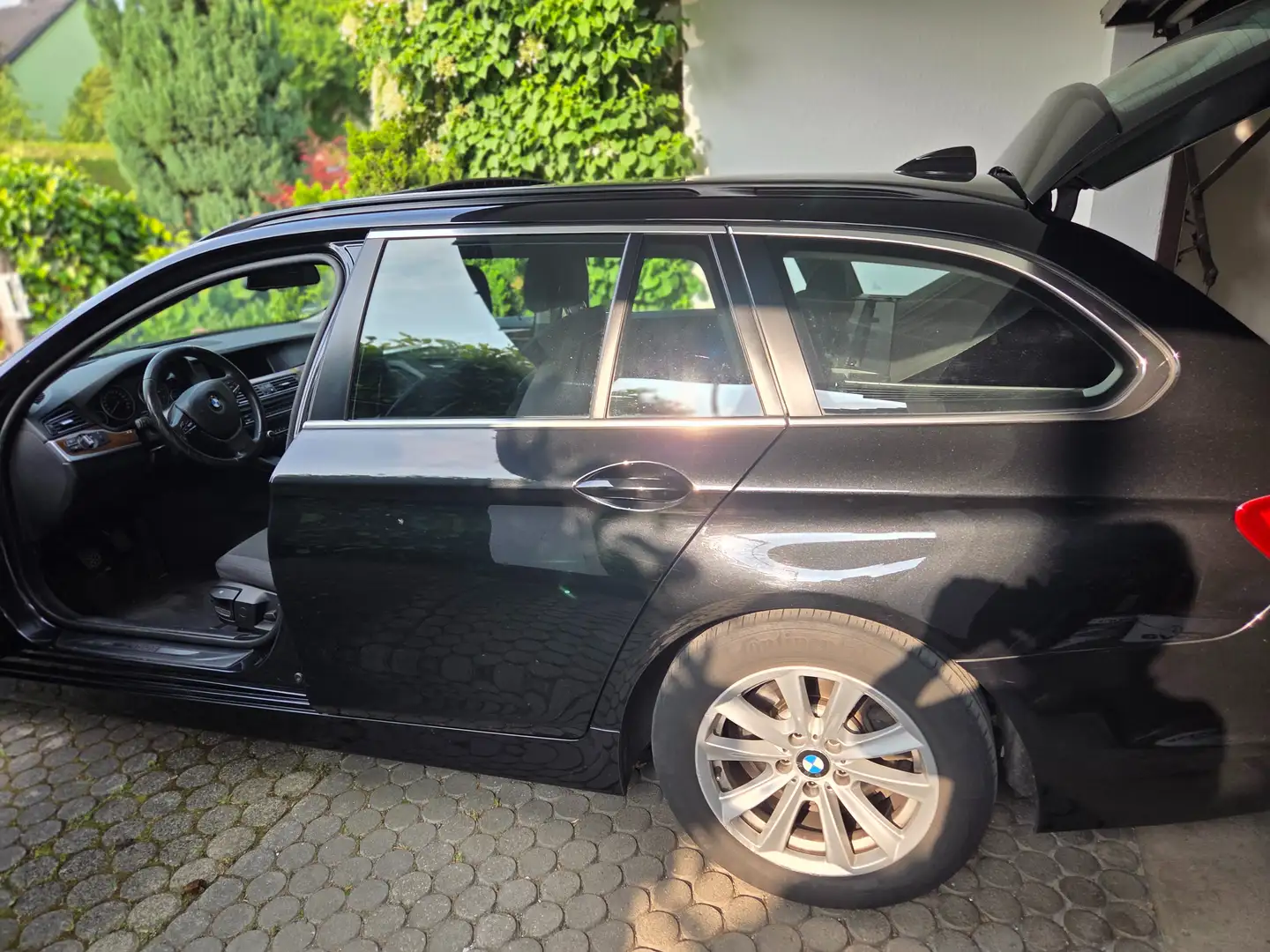 BMW 520 520d Touring, Panoramadach, Navi, TÜV neu Schwarz - 2
