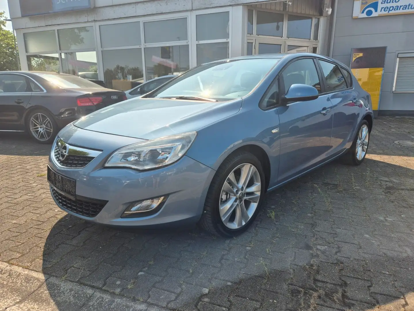 Opel Astra 1.6 Klima Navi PDC Alu 18 1Hd Bleu - 1