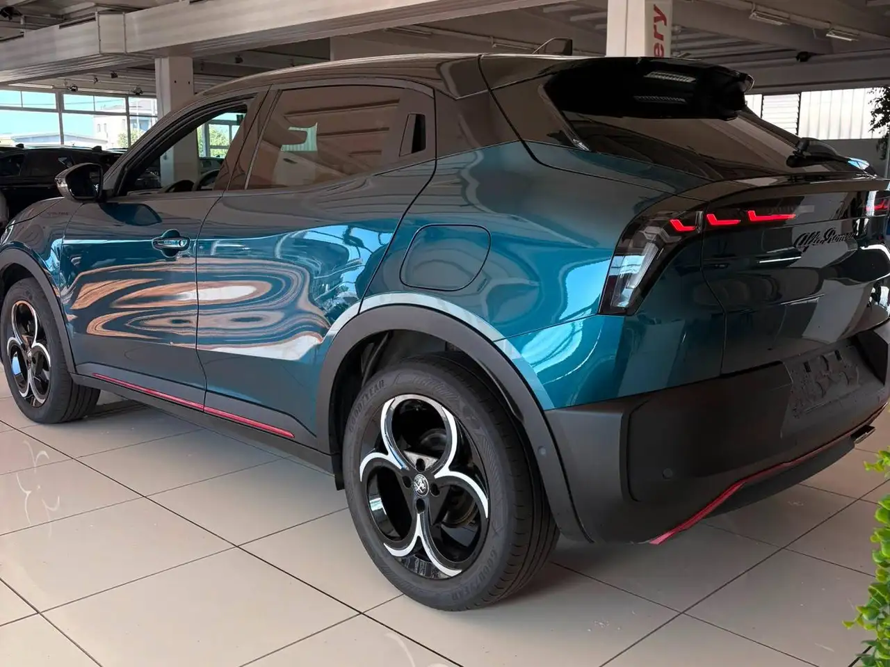 Alfa Romeo Junior 2025