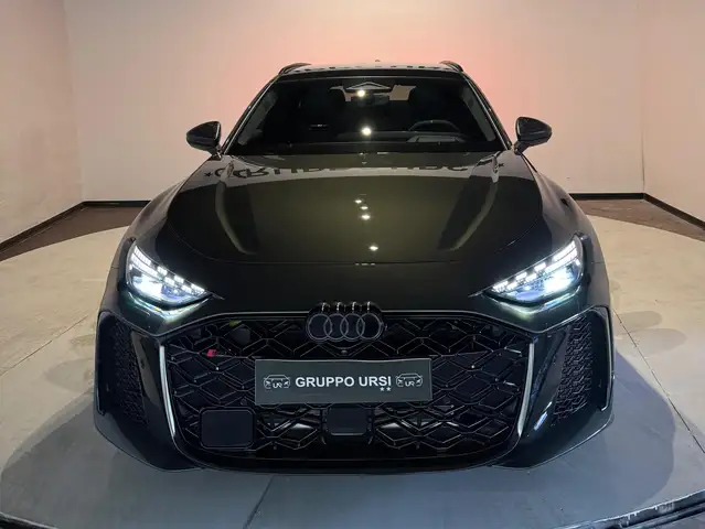 Audi RS5 view 5