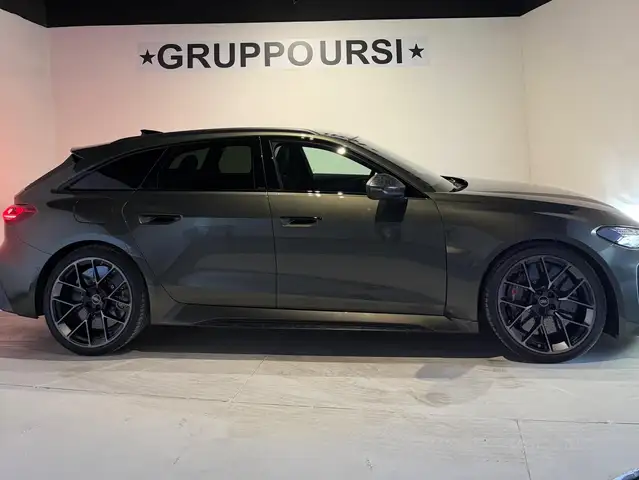 Audi RS5 view 8