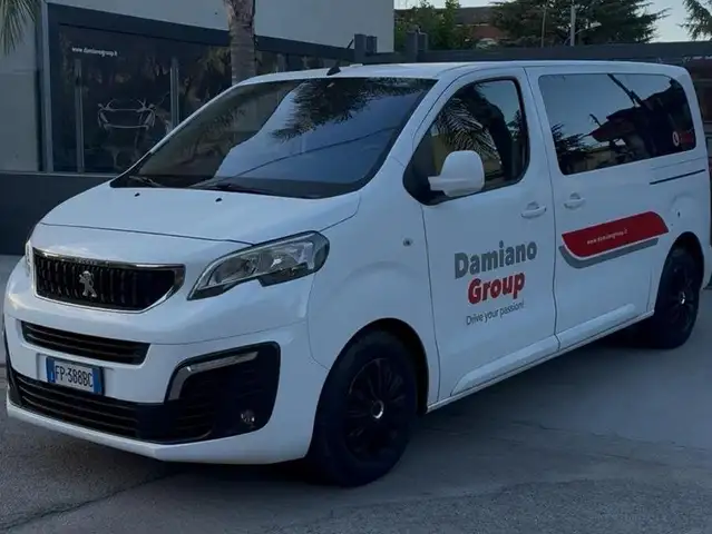 Peugeot Traveller PEUGEOT TRAVELLER ALLURE COMPACT