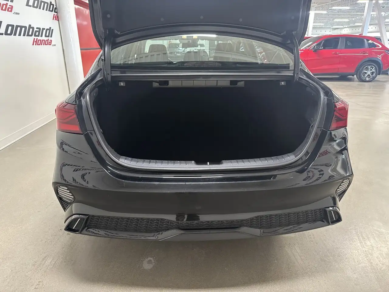 Kia Forte снимка Kia Forte