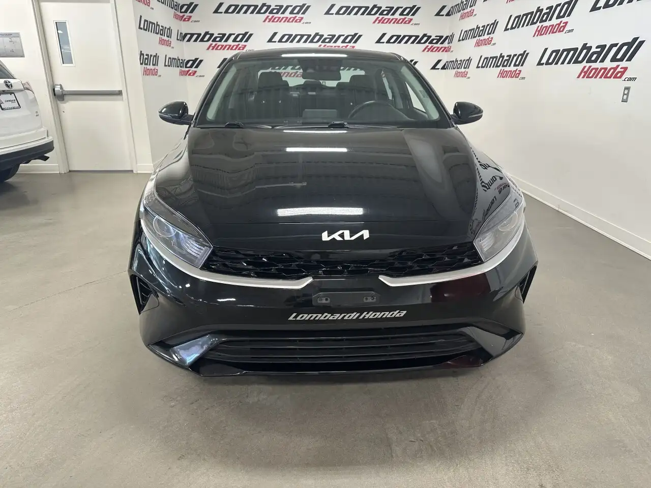 Kia Forte снимка Kia Forte