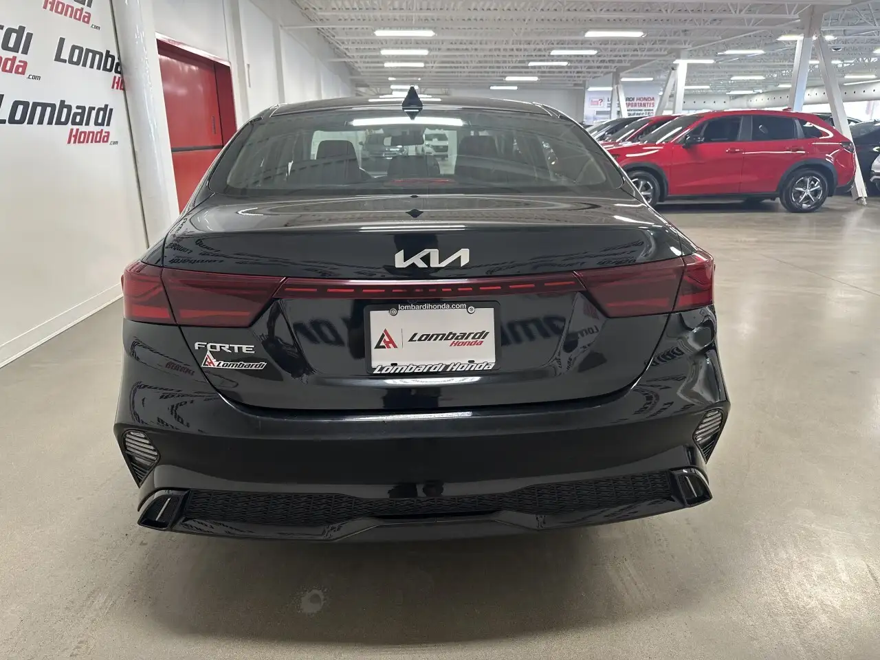 Kia Forte снимка Kia Forte