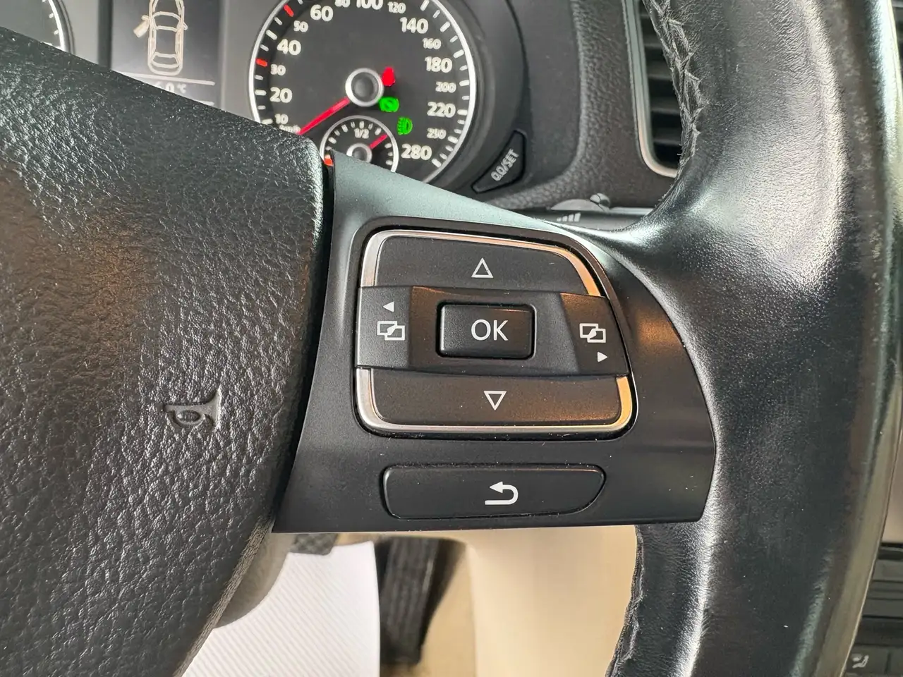 Volkswagen Passat снимка Volkswagen Passat