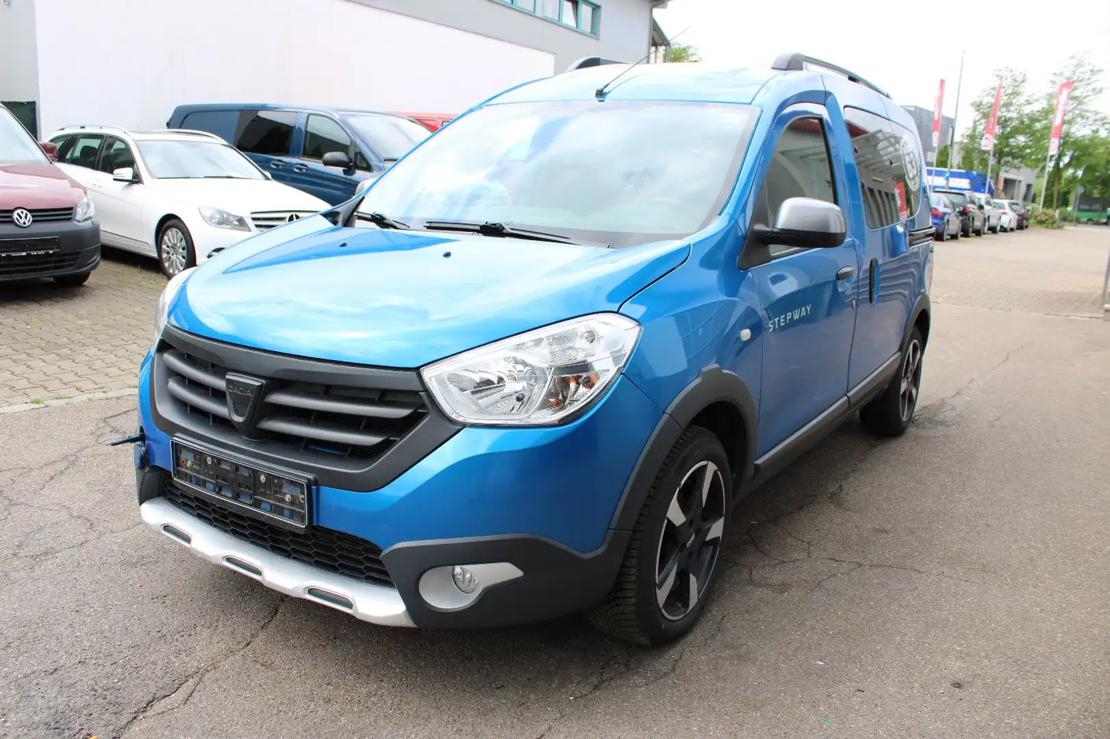 Dacia Dokker TCe 115 Stepway Blau - 1