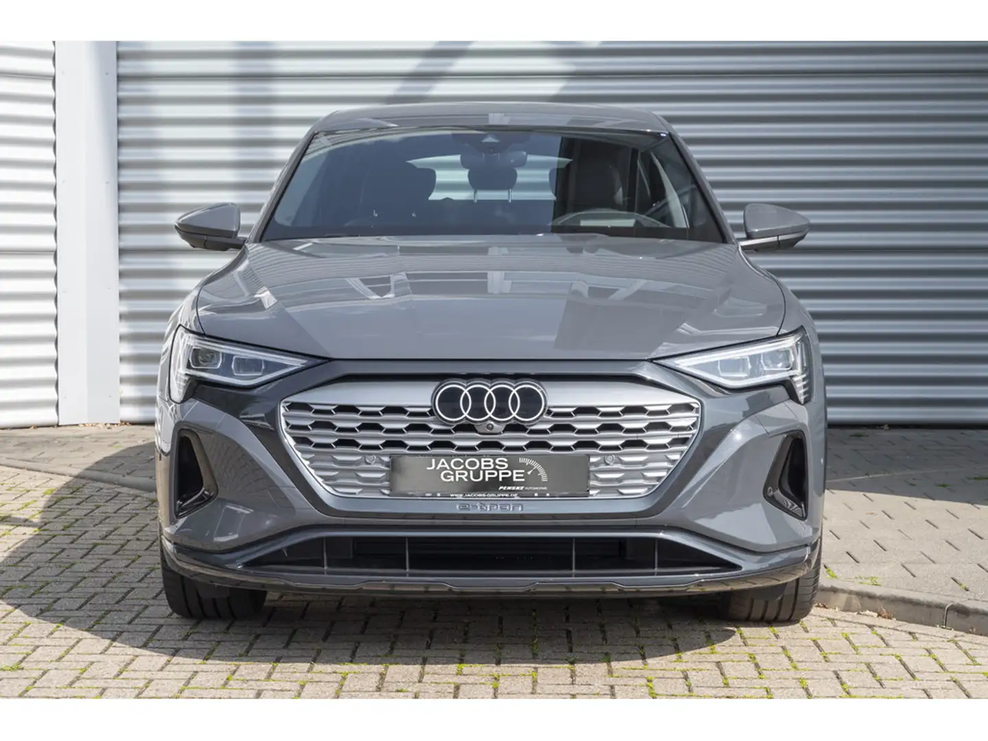 Audi Q8 advanced 55 e-tron quattro MATRIX*HUD*360°K*AHK*LF Grau - 2