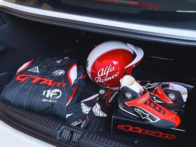 Alfa Romeo Giulia (2016) - Giulia 2.9 V6 Bi-Turbo GTAm