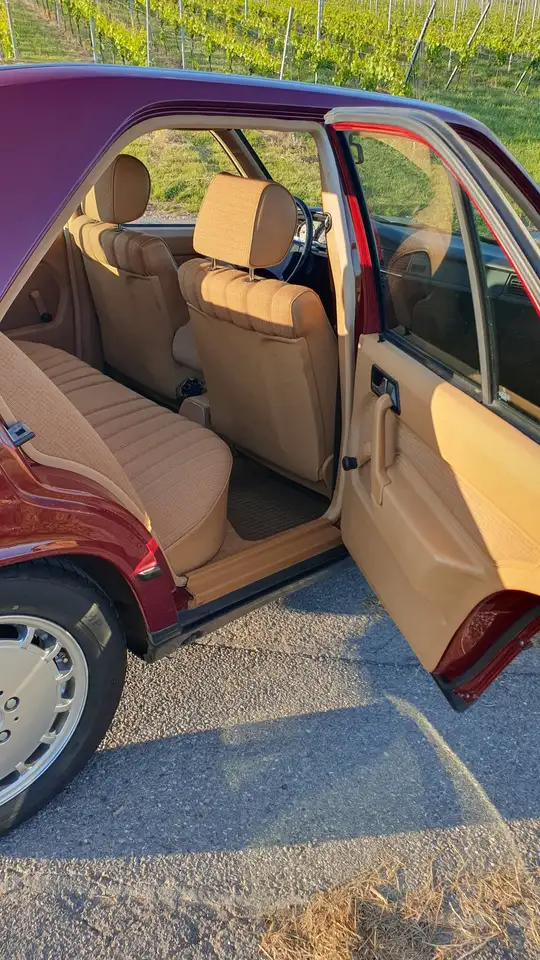 Mercedes-Benz 190, foto 7