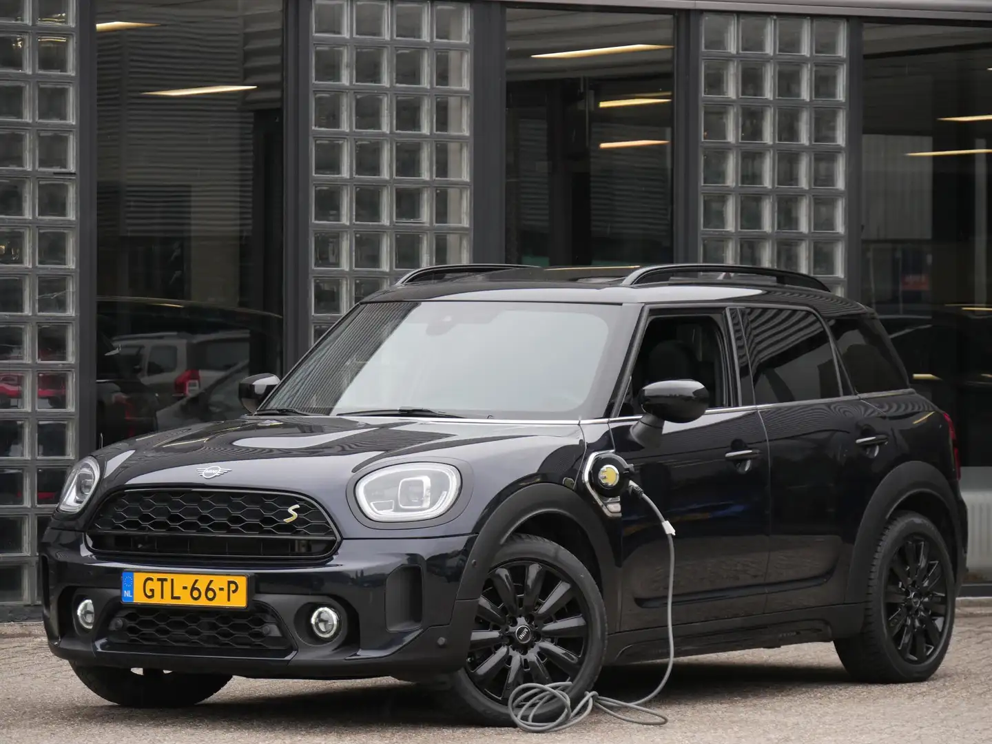 MINI Cooper SE Countryman ALL4/ PANORAMADAK/ LEER/ CAMERA/ ELEKT. KLEP/ SFEE Синий - 2