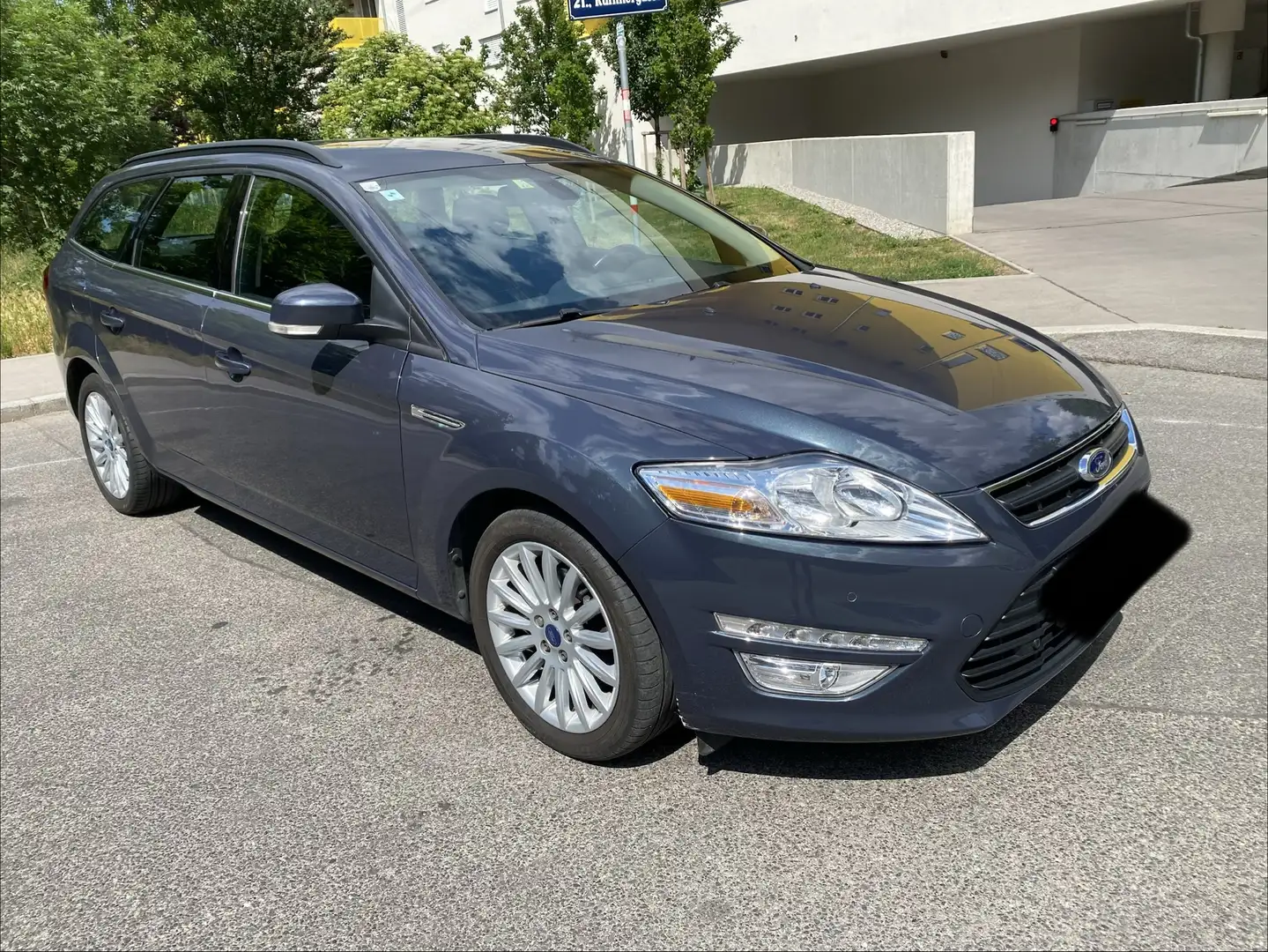 Ford Mondeo Traveller Business Plus 2,0 TDCi Aut. Blau - 2