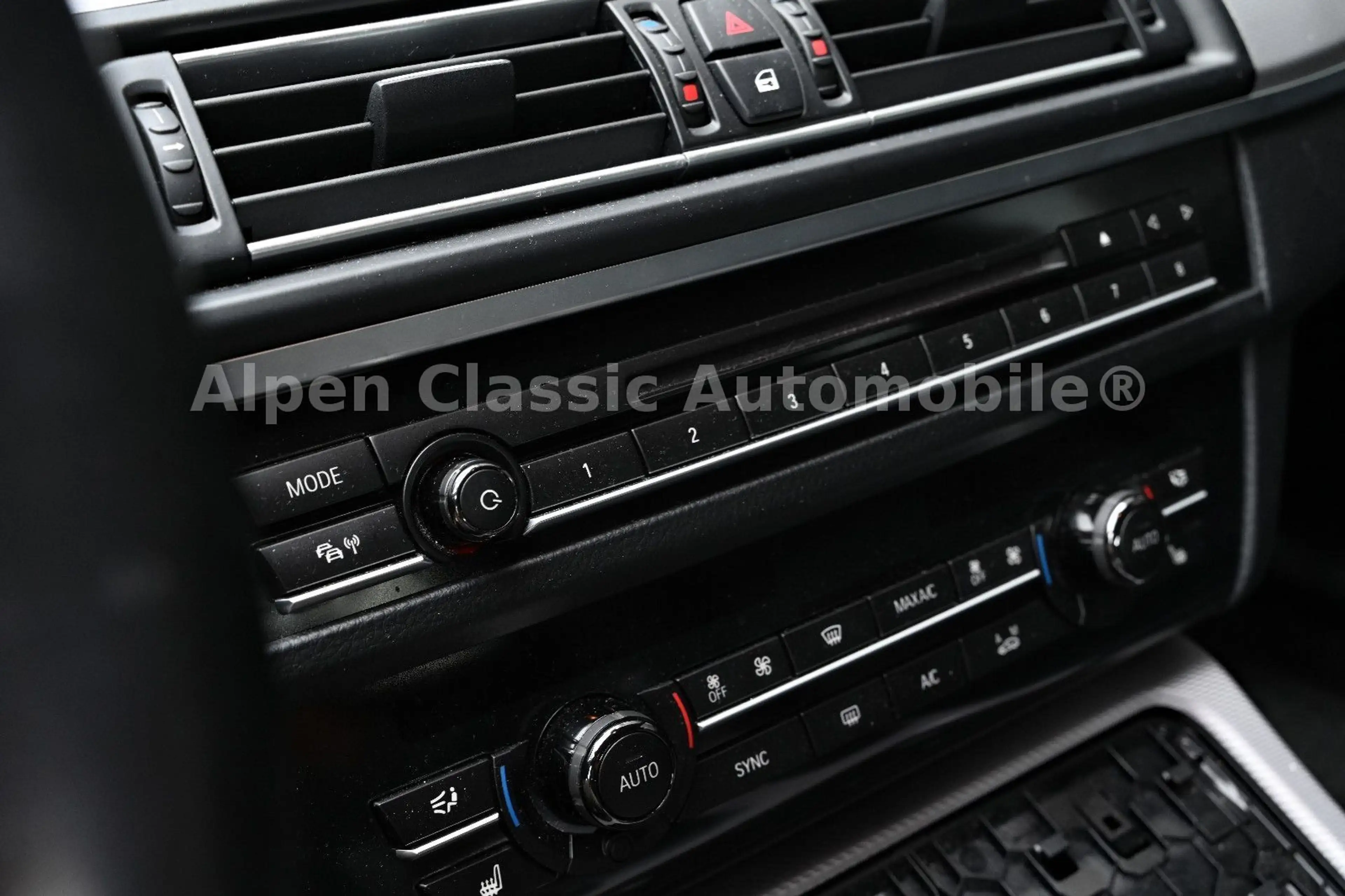 BMW 535 i Touring HUD, Sitzheizung, Keyless — photo 15