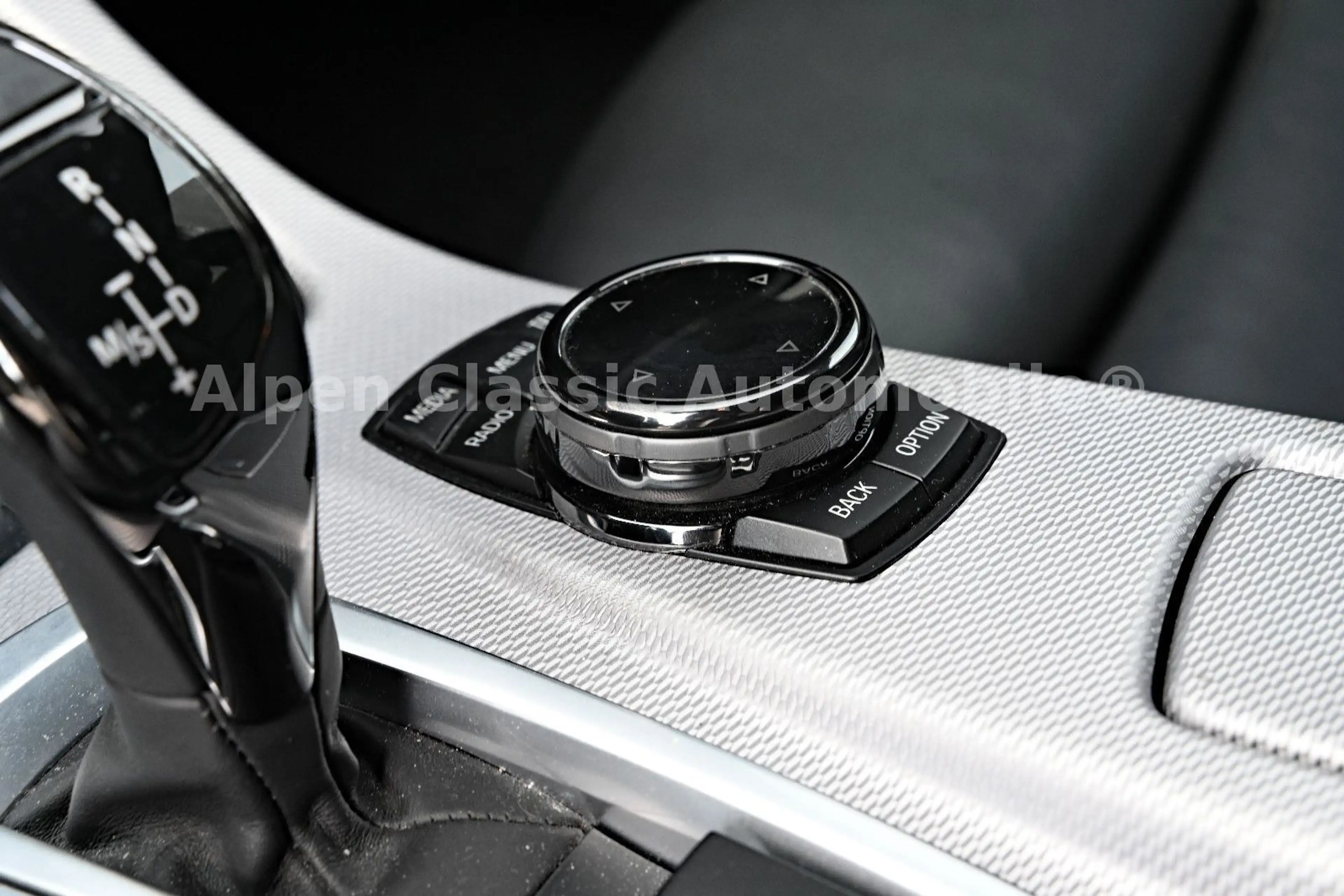 BMW 535 i Touring HUD, Sitzheizung, Keyless — photo 12
