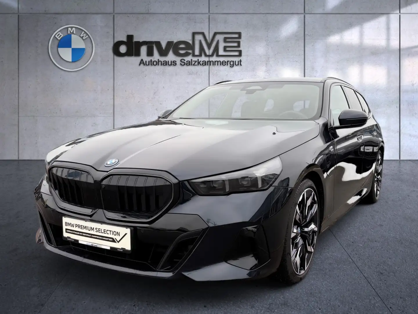 BMW 530 e xDrive Touring M-Sport Schwarz - 1