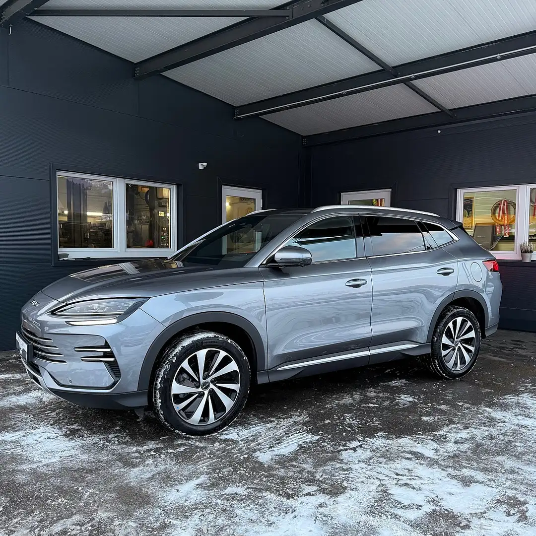 BYD Seal U DM-i PHEV 18,3kWh Boost Grau - 2