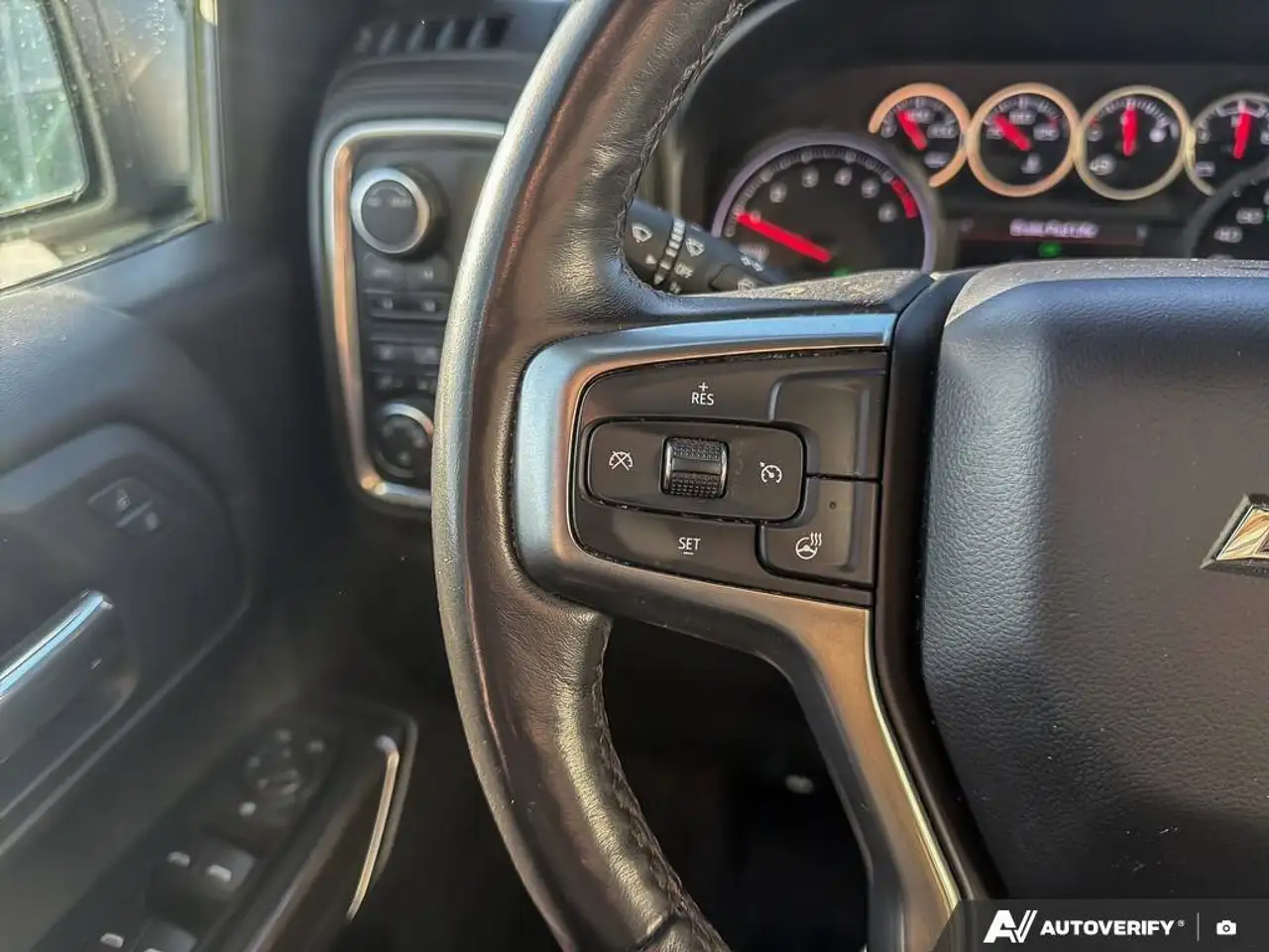 Chevrolet Silverado 1500 снимка Chevrolet Silverado 1500
