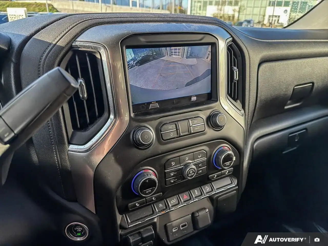 Chevrolet Silverado 1500 снимка Chevrolet Silverado 1500