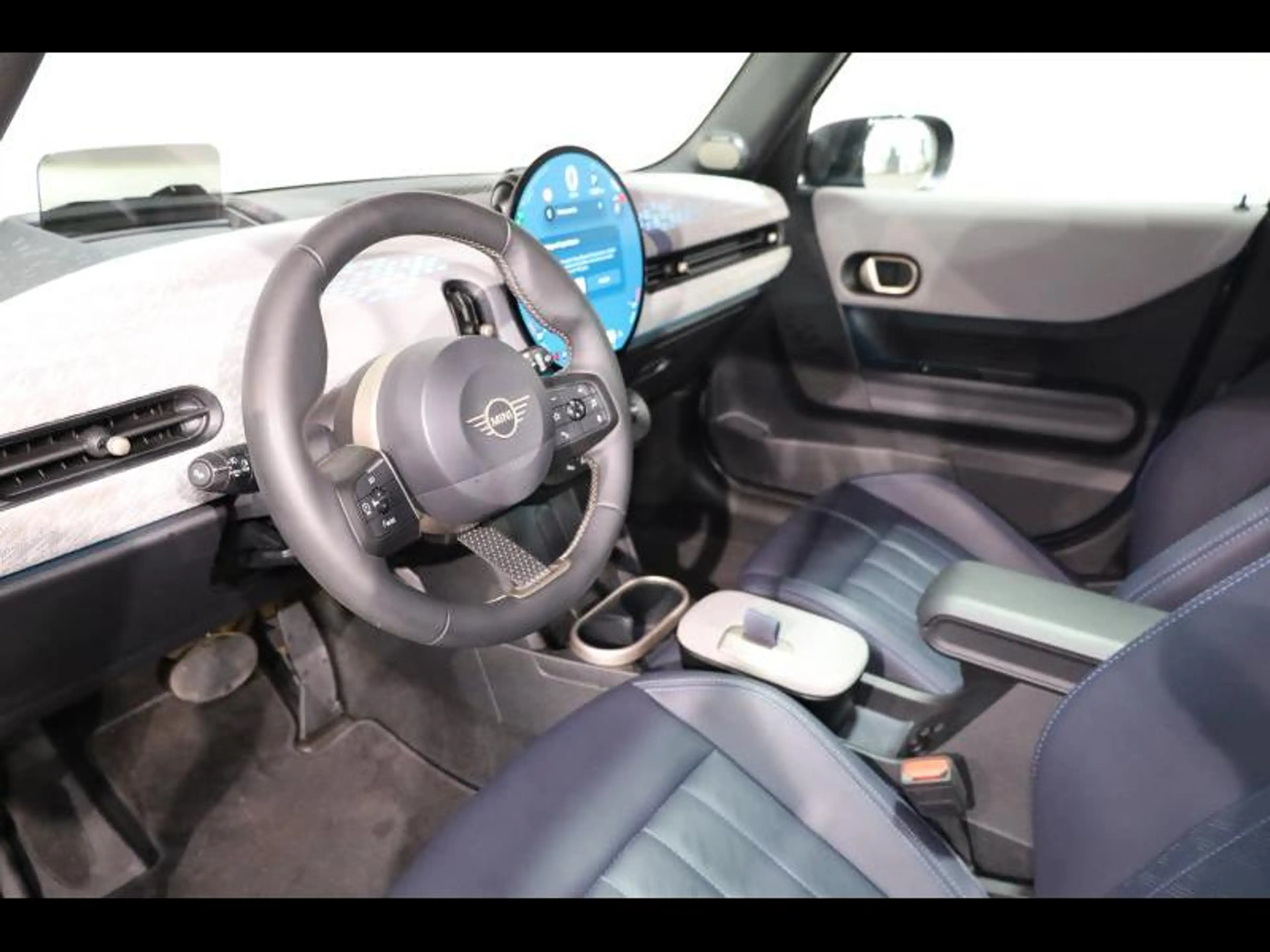 MINI Cooper C 5 portes — photo 6