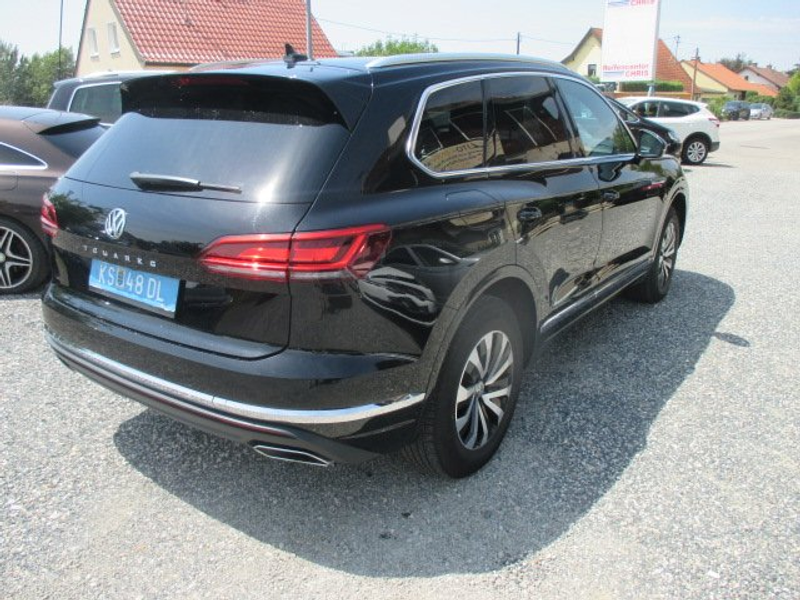 Volkswagen Touareg Elegance 4Motion — photo 5