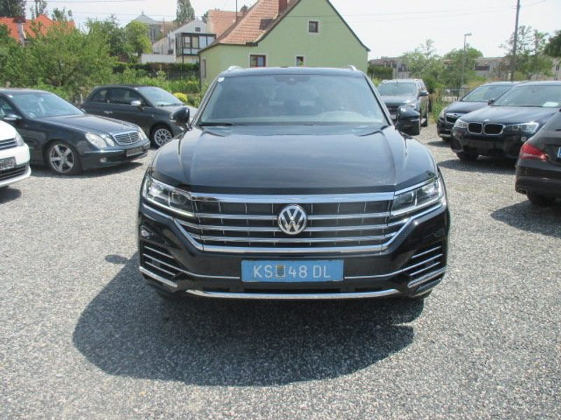 Volkswagen Touareg Elegance 4Motion — photo 8