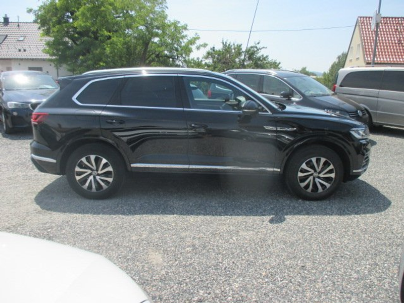 Volkswagen Touareg Elegance 4Motion — photo 6