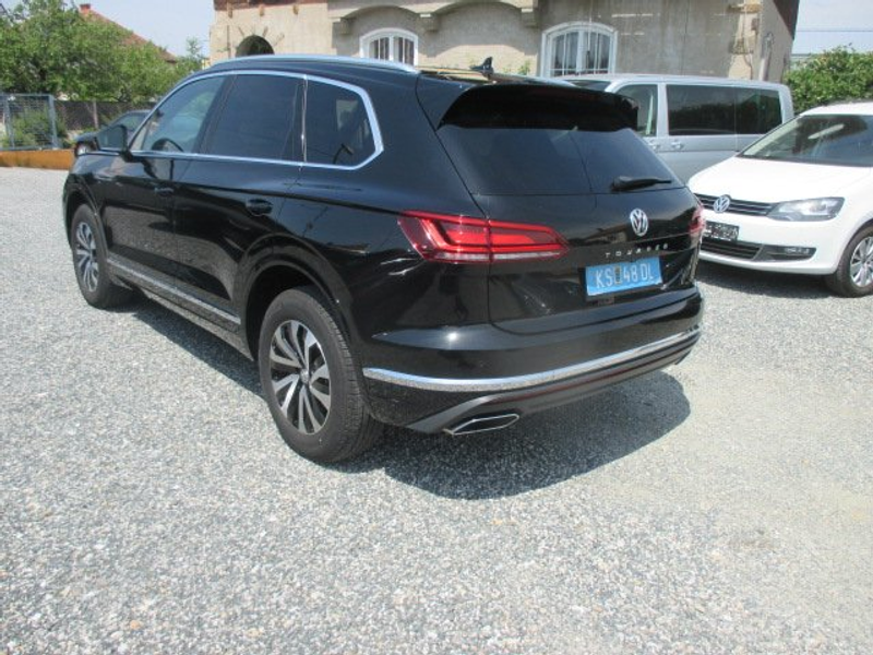 Volkswagen Touareg Elegance 4Motion — photo 3