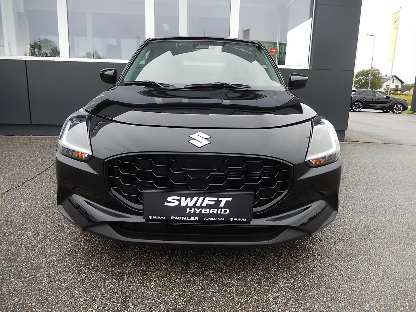 Suzuki Swift 1,2 Hybrid Shine Schwarz - 2