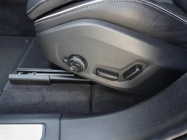 Volvo XC60 view 17
