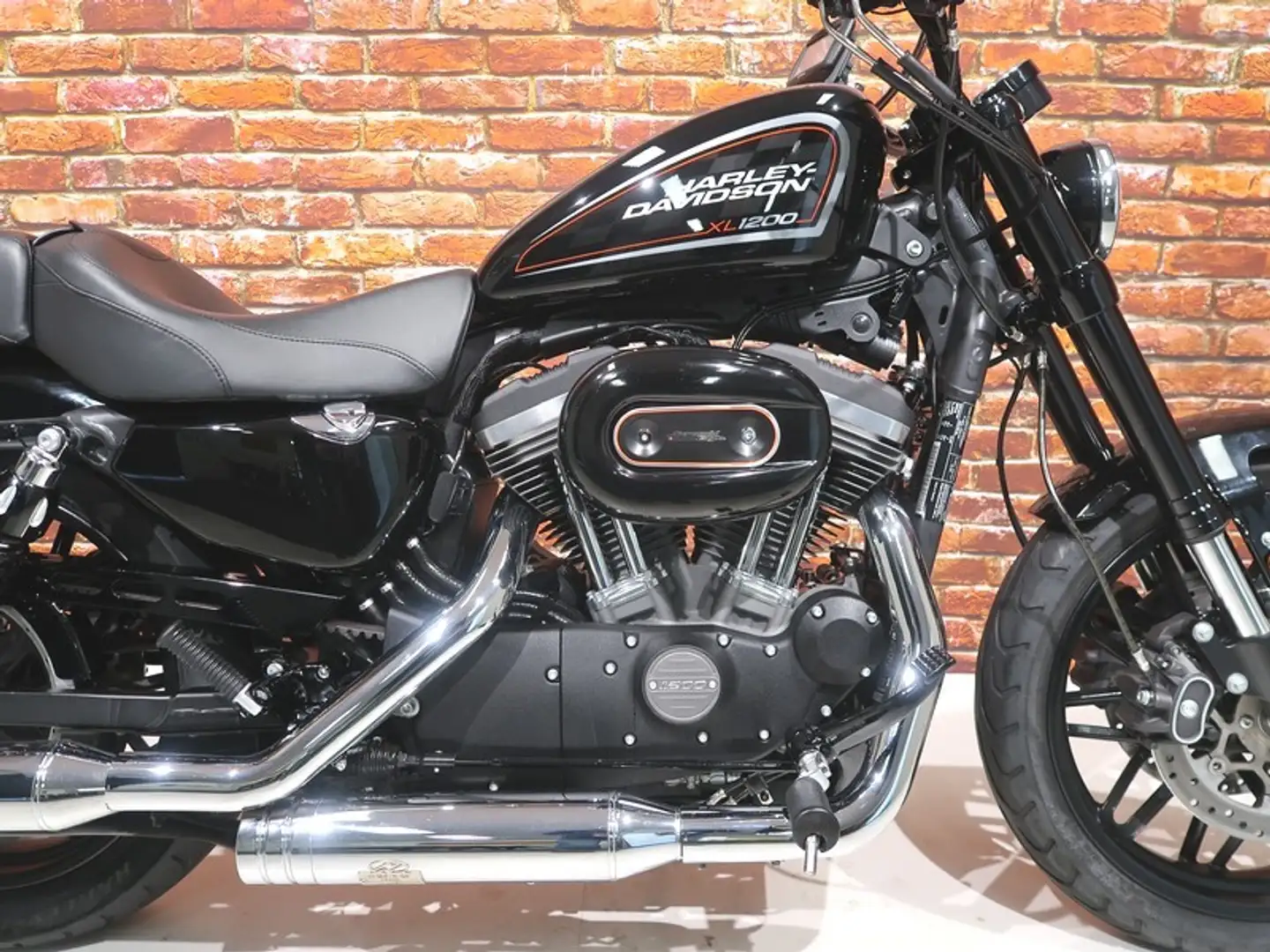 Harley-Davidson XL 1200 CX Roadster Noir - 2