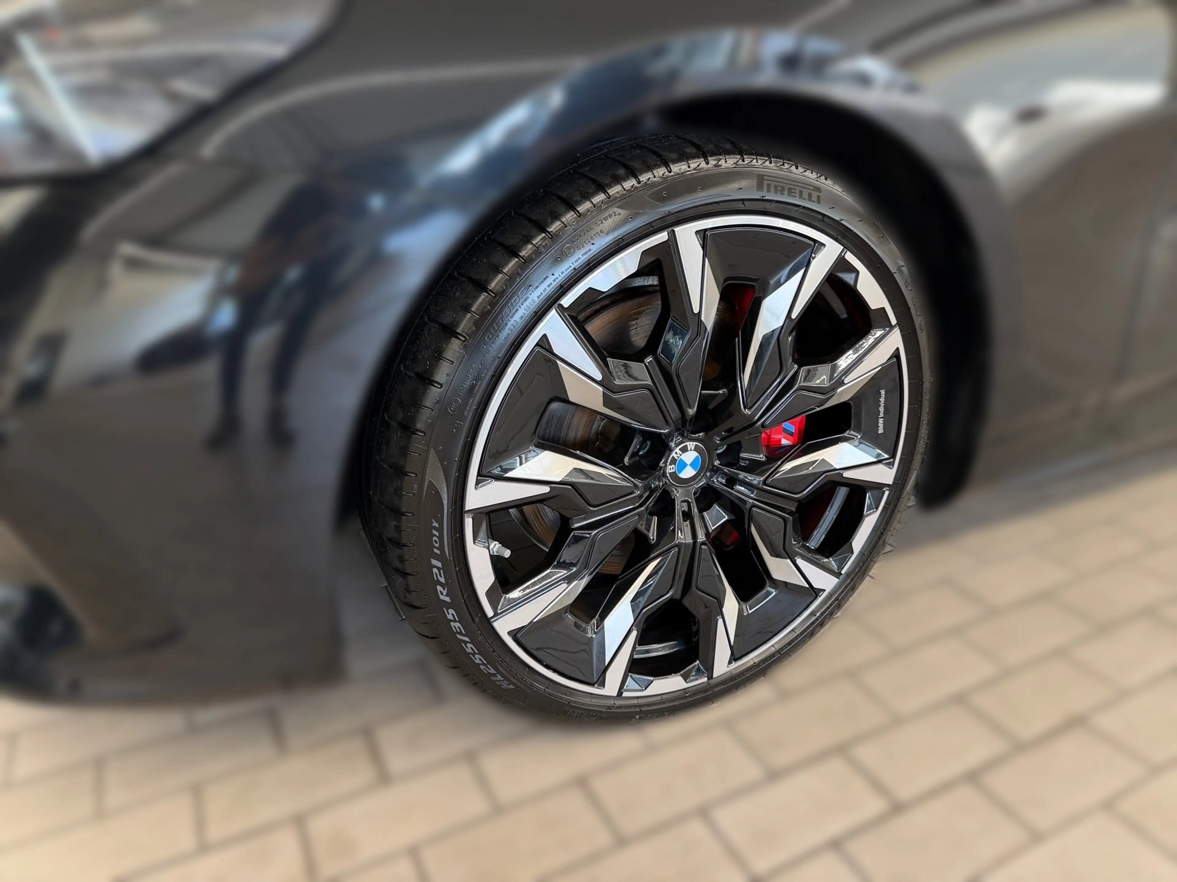 BMW i5 eDrive40 — photo 3