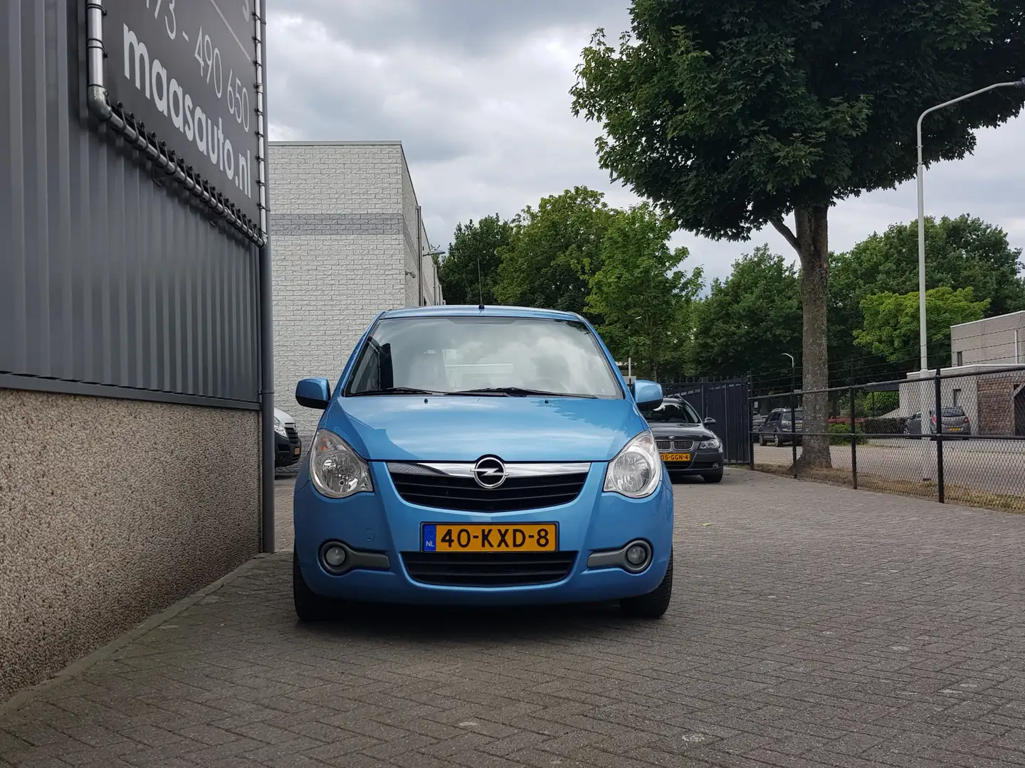 Opel Agila 1.2 Edition uitvoering hoge-instap vol- automaat 1 Blauw - 2