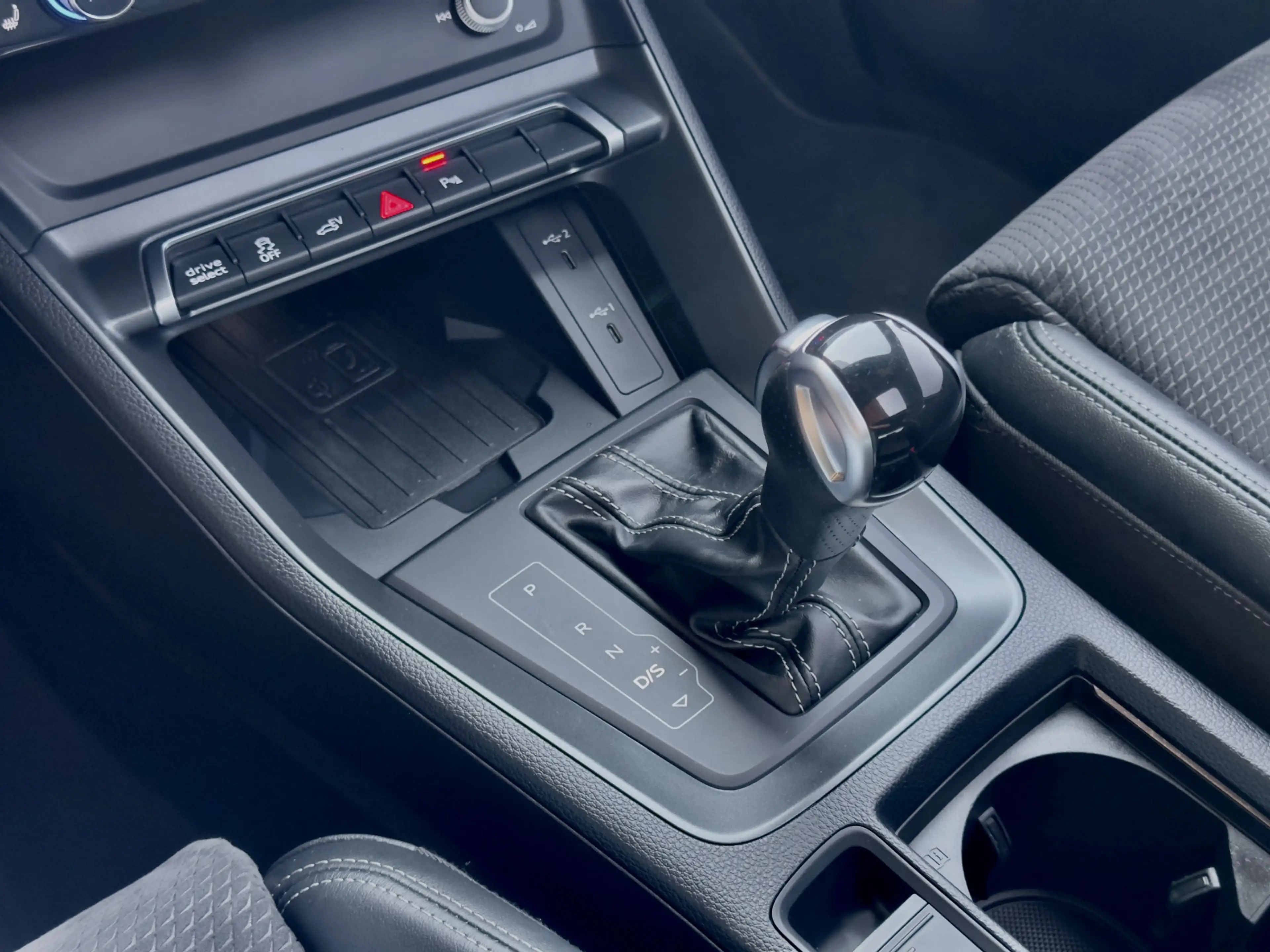 Audi Q3 45 TFSI e ACTIE! BETAAL NU 50% 14950 DE REST IN 2J — photo 13