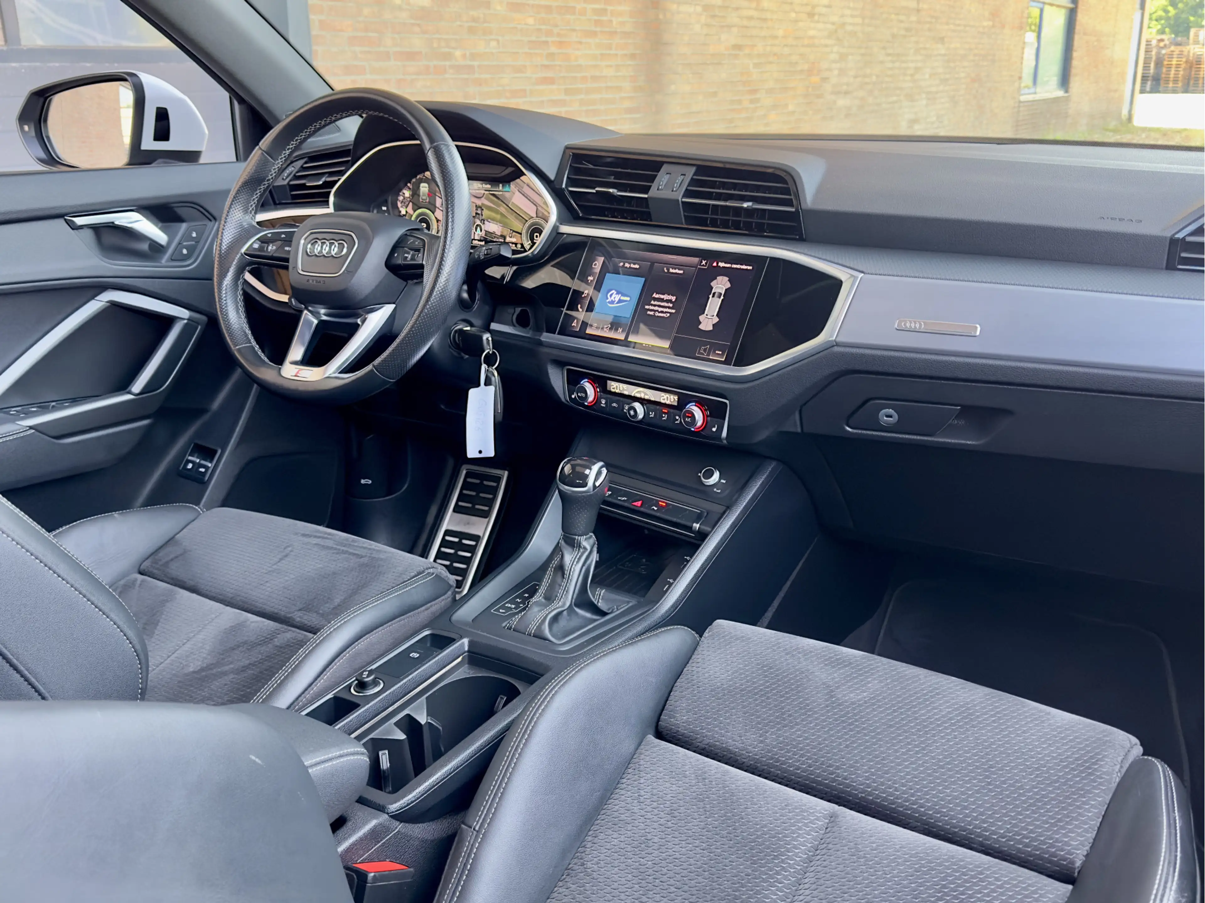 Audi Q3 45 TFSI e ACTIE! BETAAL NU 50% 14950 DE REST IN 2J — photo 2